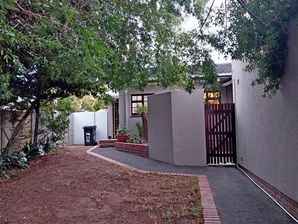2 Bed Townhouse in Vredekloof
