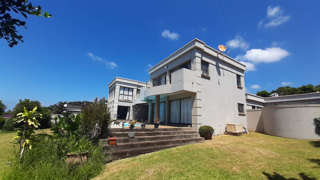 6 Bed House in Scottburgh Central photo number 17
