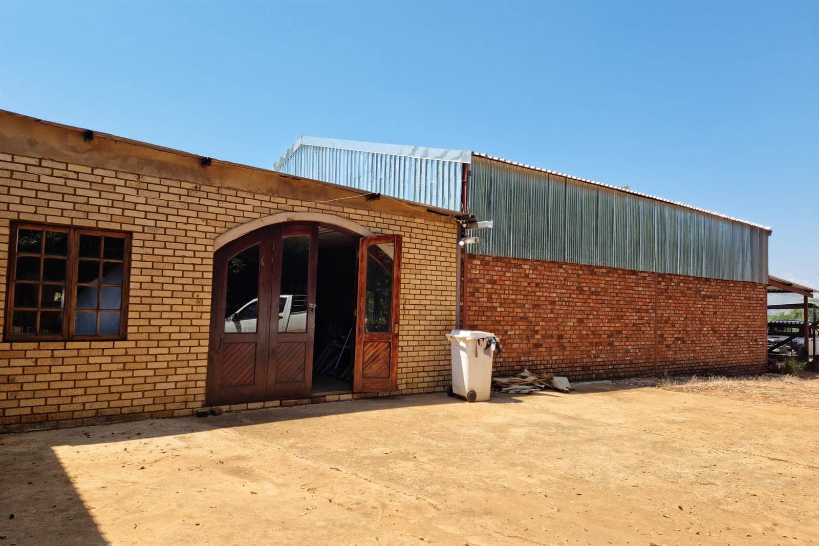 Commercial space in Rietfontein AH photo number 1