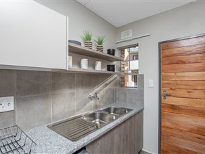 2 Bed Apartment in Suiderberg