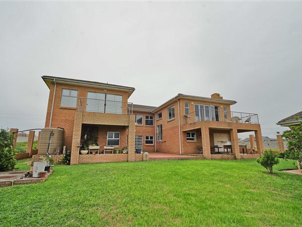 6 Bedroom House 6 Bedroom House