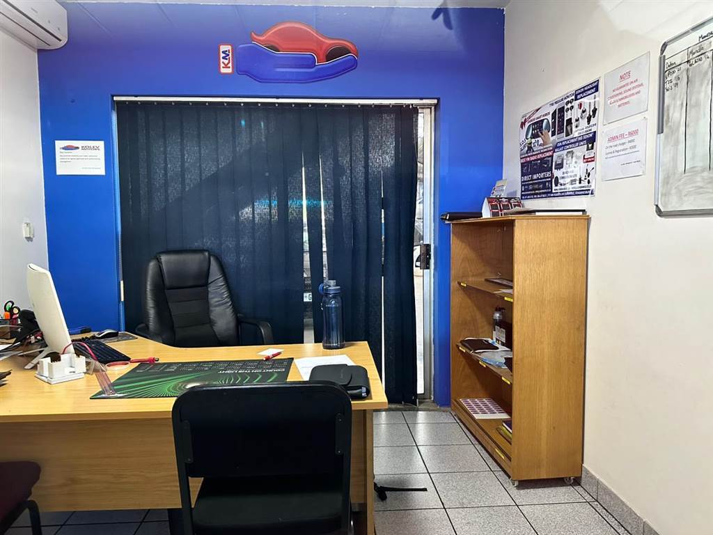 1600  m² Commercial space in Edenvale photo number 14