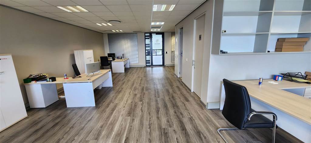 102  m² Office Space in Ridgeside photo number 10