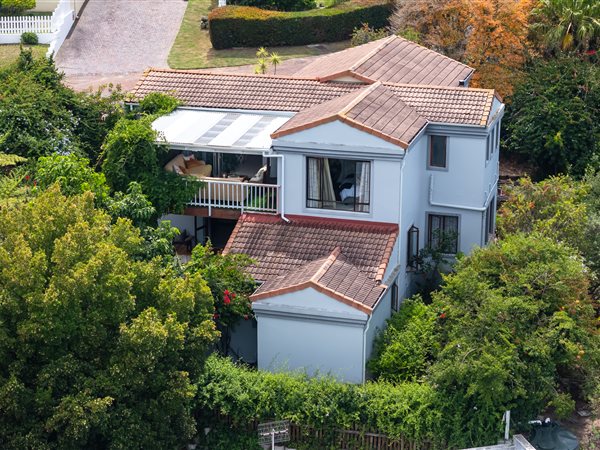 4 Bedroom House 4 Bedroom House