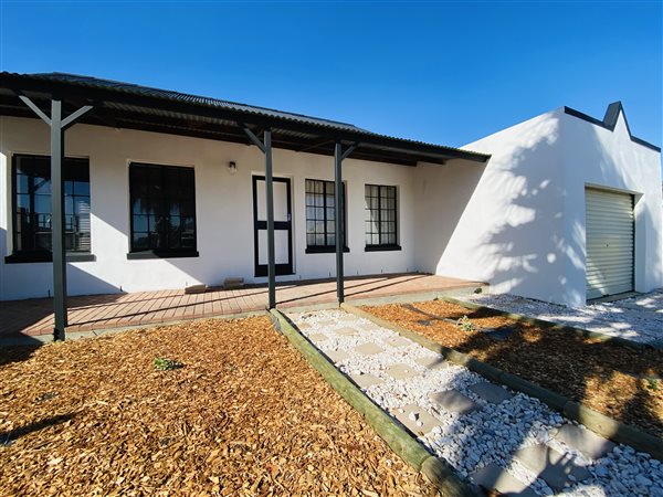 2 Bedroom House 2 Bedroom House