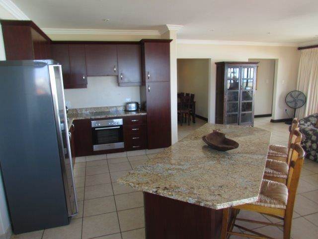 3 Bed Apartment in Shelly Beach photo number 12