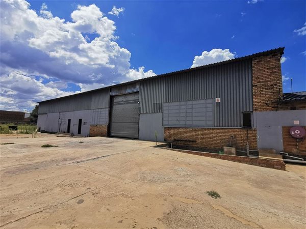 750 m² Industrial space 750 m² Industrial space