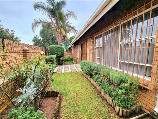 2 Bed Townhouse in Strubenvale