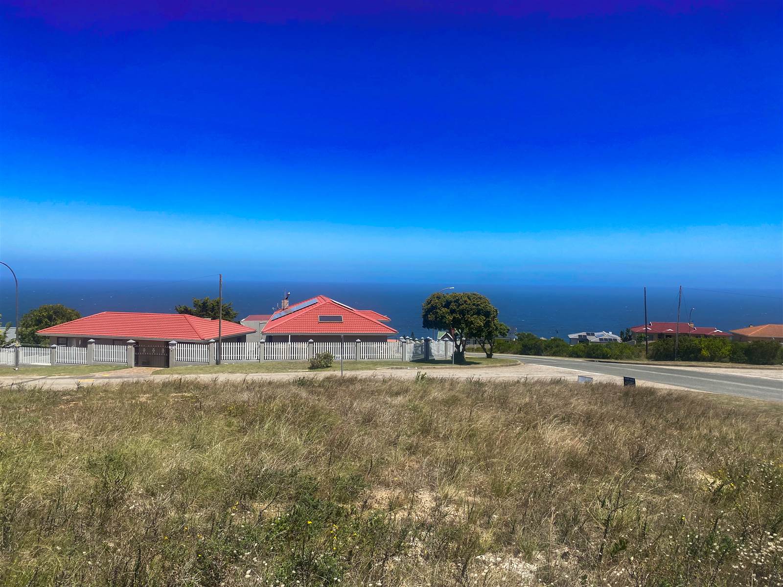 886 m² Land available in Dana Bay photo number 1