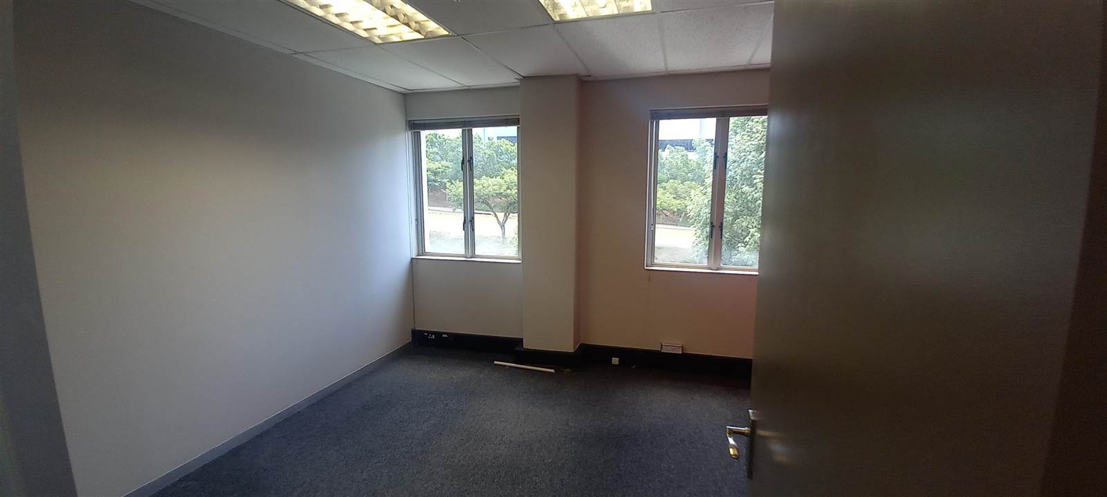 149  m² Commercial space in Greenstone Hill photo number 4