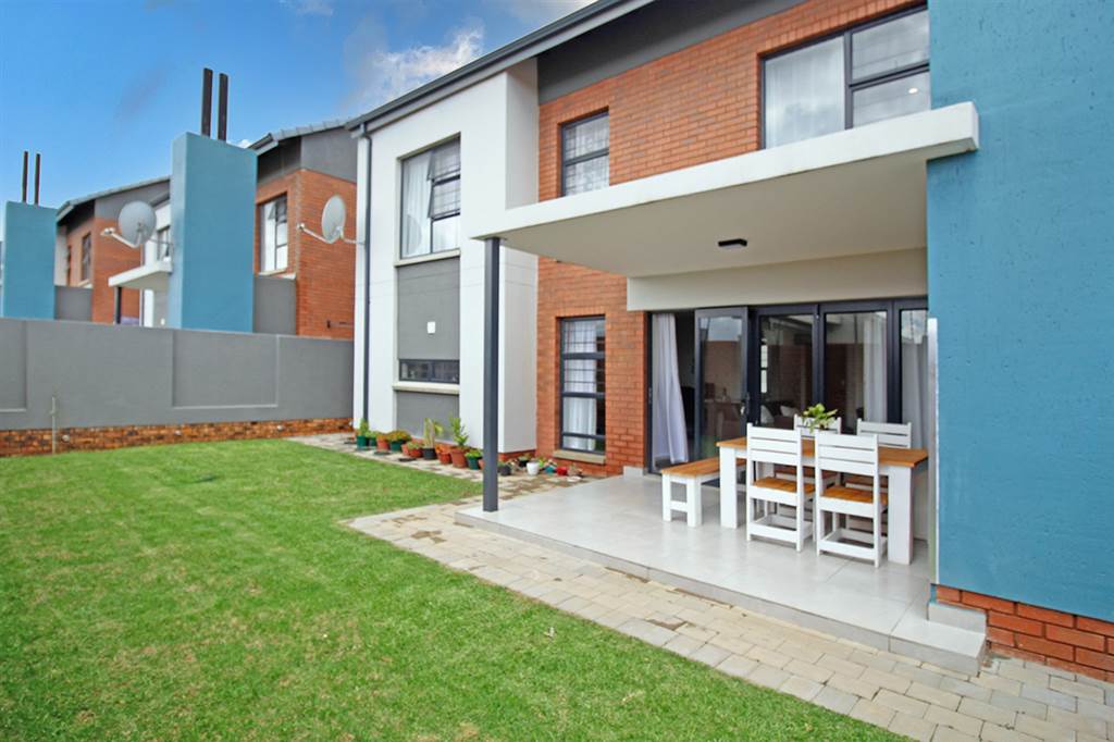 3 Bed Townhouse in Amberfield photo number 24