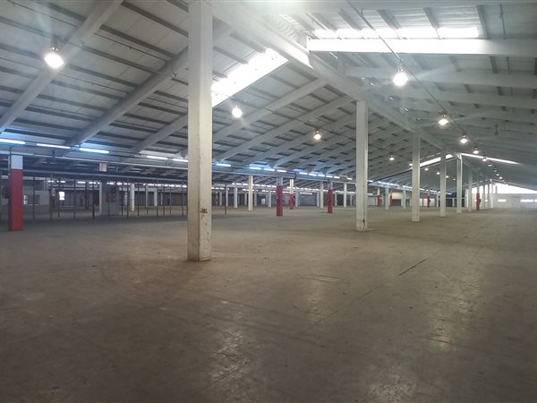 11 000  m² Industrial space