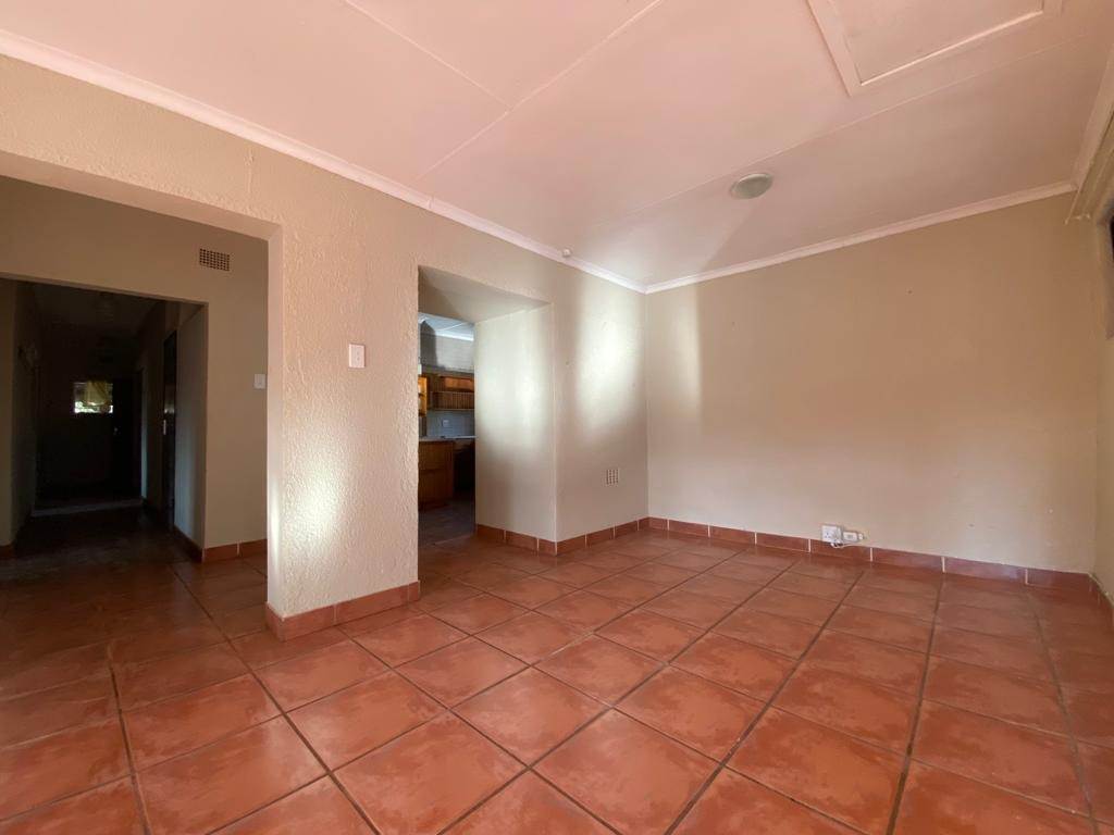 4 Bed House in Waterval Boven photo number 7