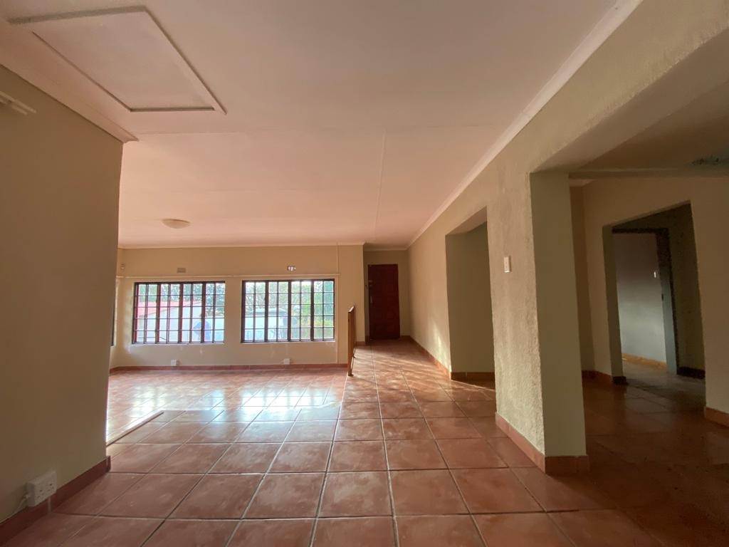 4 Bed House in Waterval Boven photo number 9