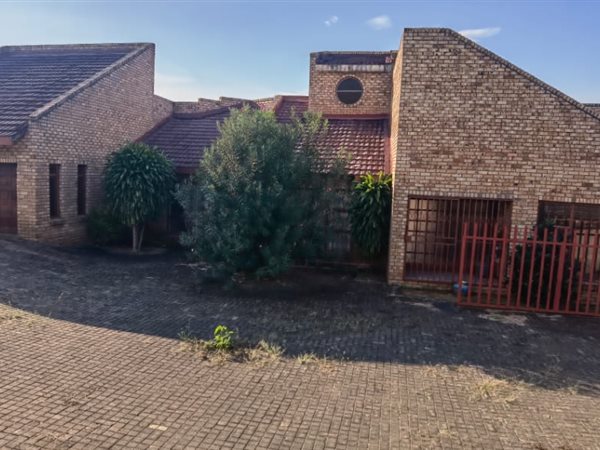 5 Bed House in Hazyview