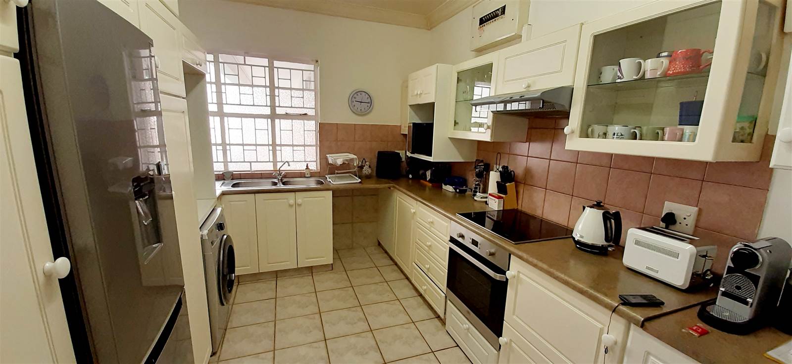1.5 Bed Flat in Musgrave photo number 3