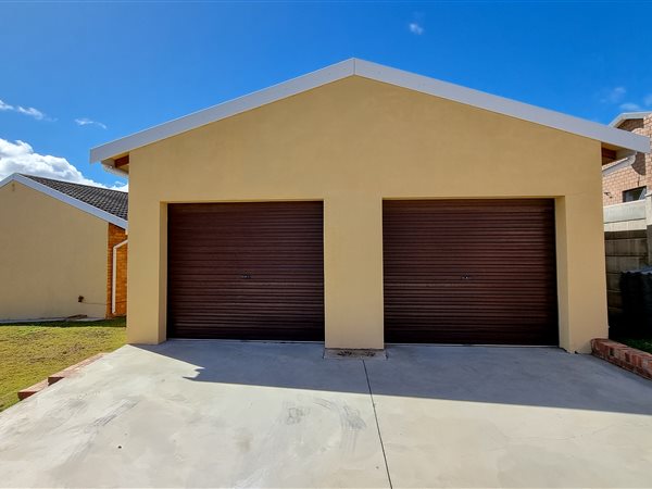 4 Bed House in Wavecrest