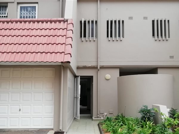 3 Bedroom Townhouse 3 Bedroom Townhouse