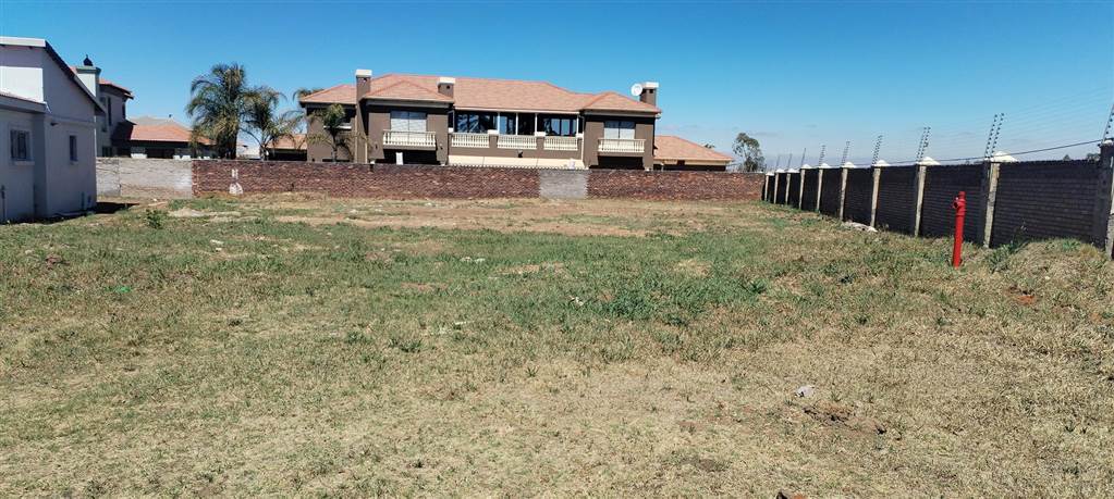 949 m² Land available in Helderwyk photo number 10