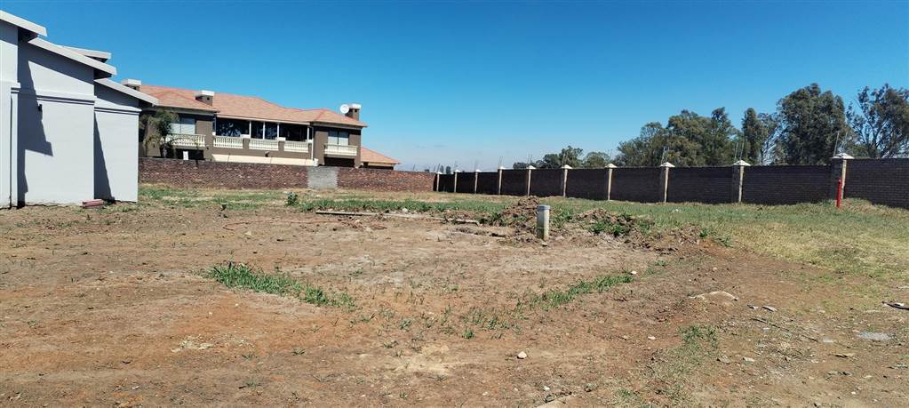 949 m² Land available in Helderwyk photo number 8