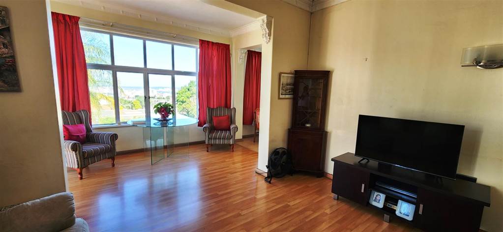 4 Bed Apartment in Musgrave photo number 11