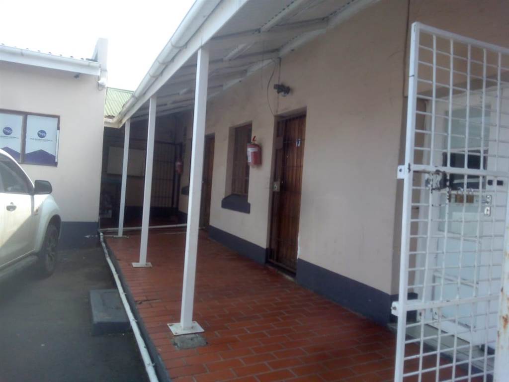 1336  m² Commercial space in Pietermaritzburg Central photo number 3