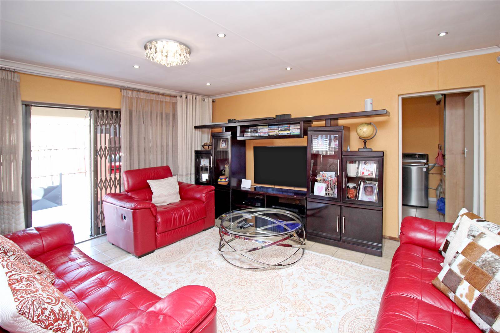 4 Bed House in Olievenhoutbosch photo number 22