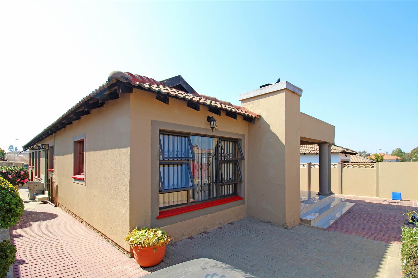 4 Bed House in Olievenhoutbosch photo number 8