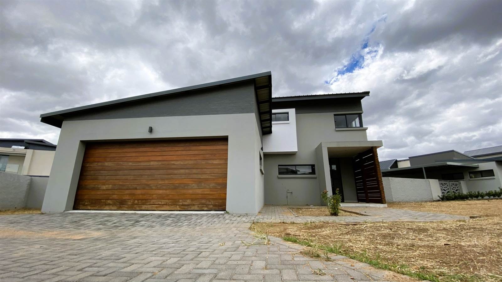 4 Bed House in The Aloes Lifestyle Estate photo number 2