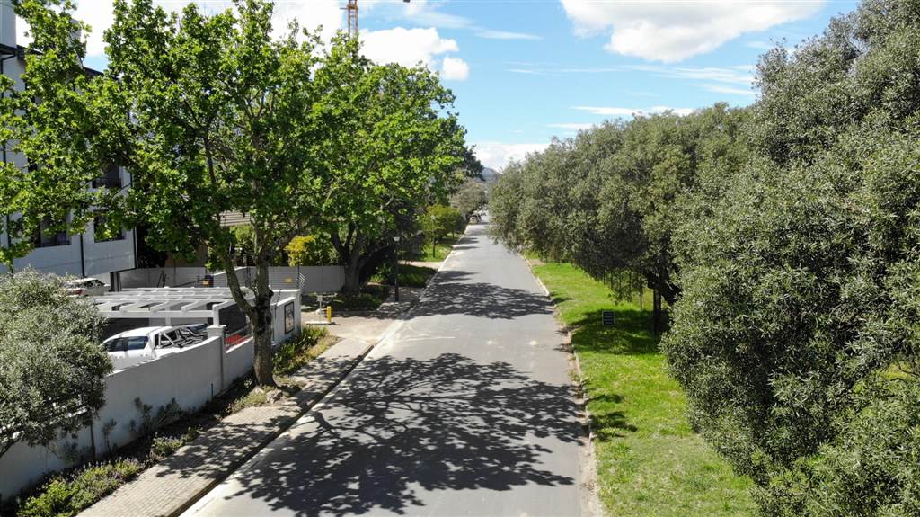 929 m² Land available in Stellenbosch Central photo number 8
