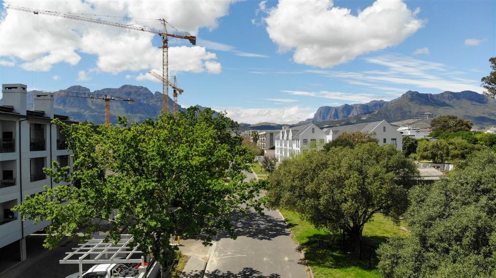 929 m² Land available in Stellenbosch Central photo number 2