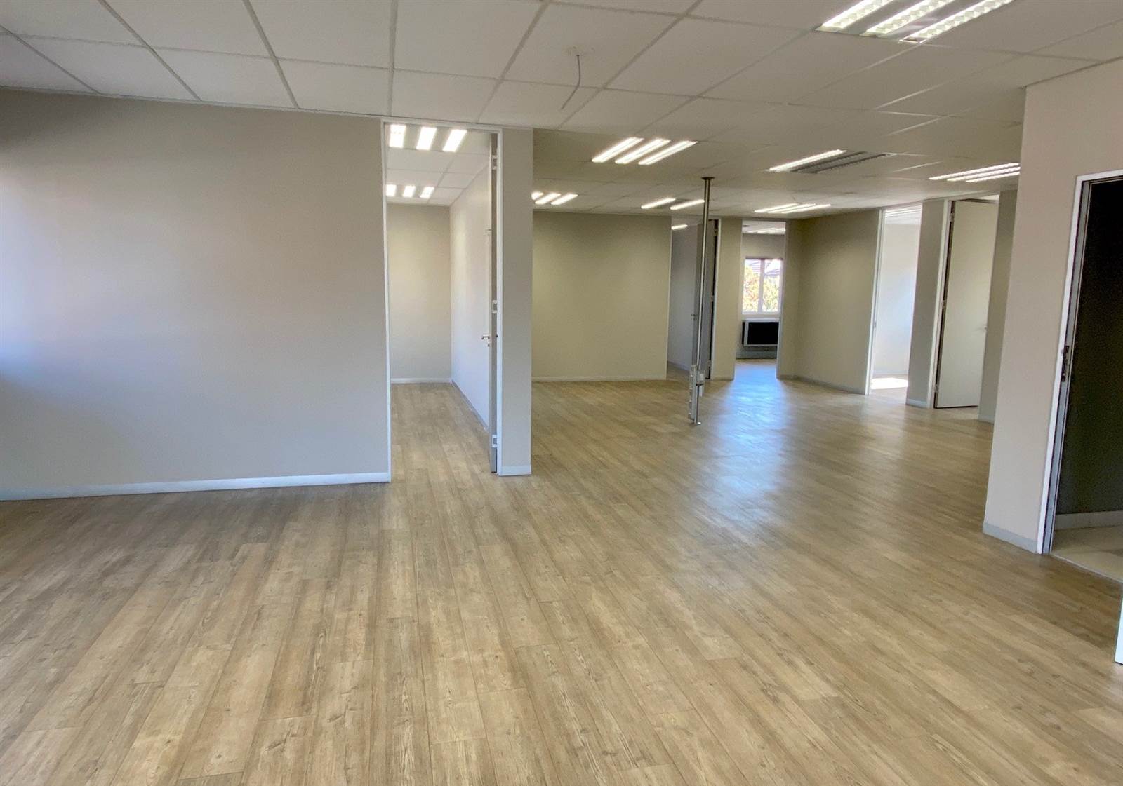 365  m² Commercial space in Fourways photo number 1