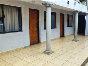3 Bed House in Orlando East