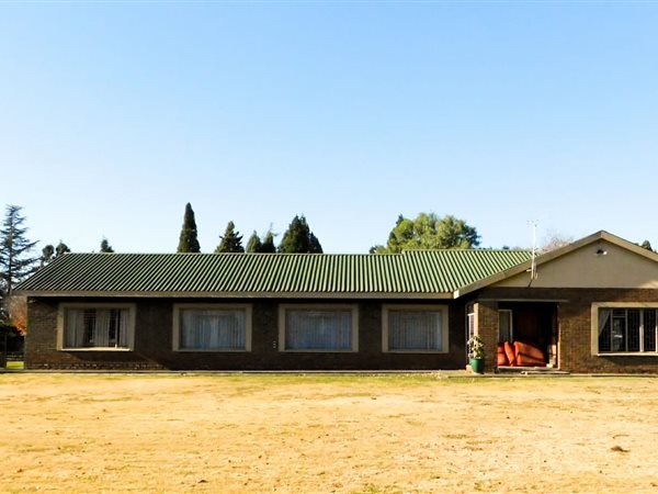 1.2 ha Smallholding 1.2 ha Smallholding