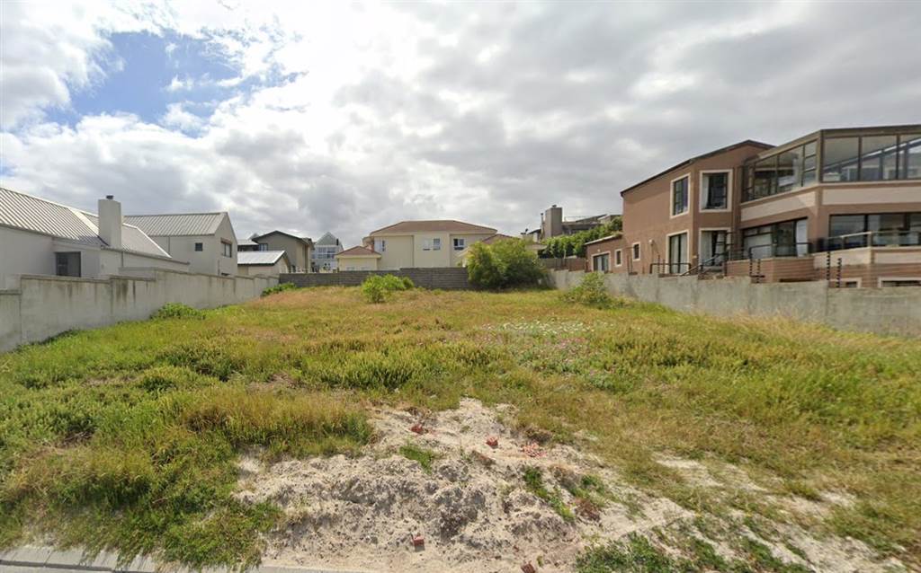 627 m² Land available in Bloubergstrand photo number 1