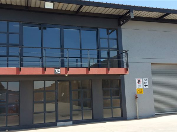 333  m² Commercial space in Pomona