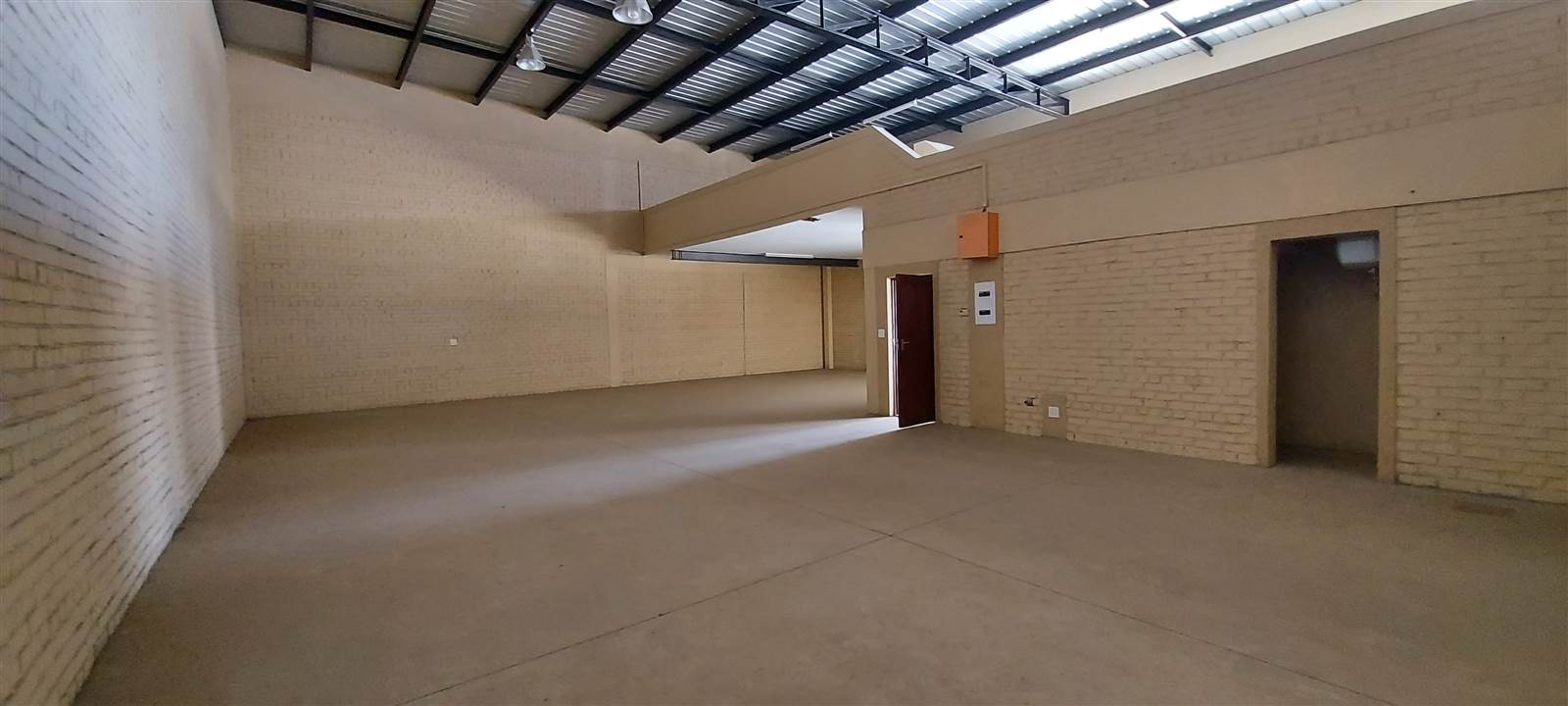 333  m² Commercial space in Pomona photo number 5