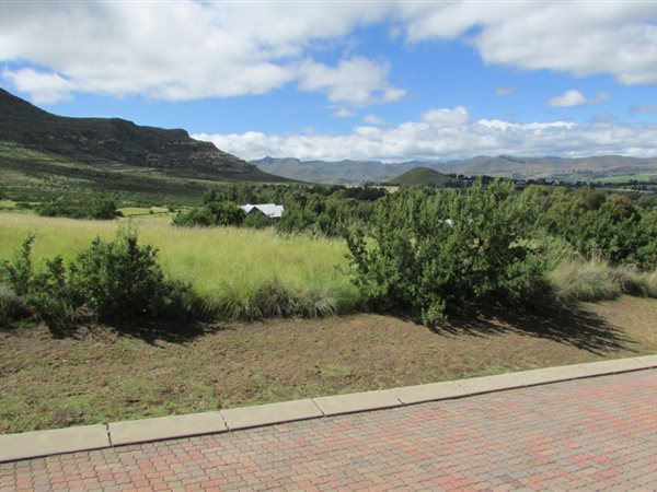 2072 m² Land available in Clarens