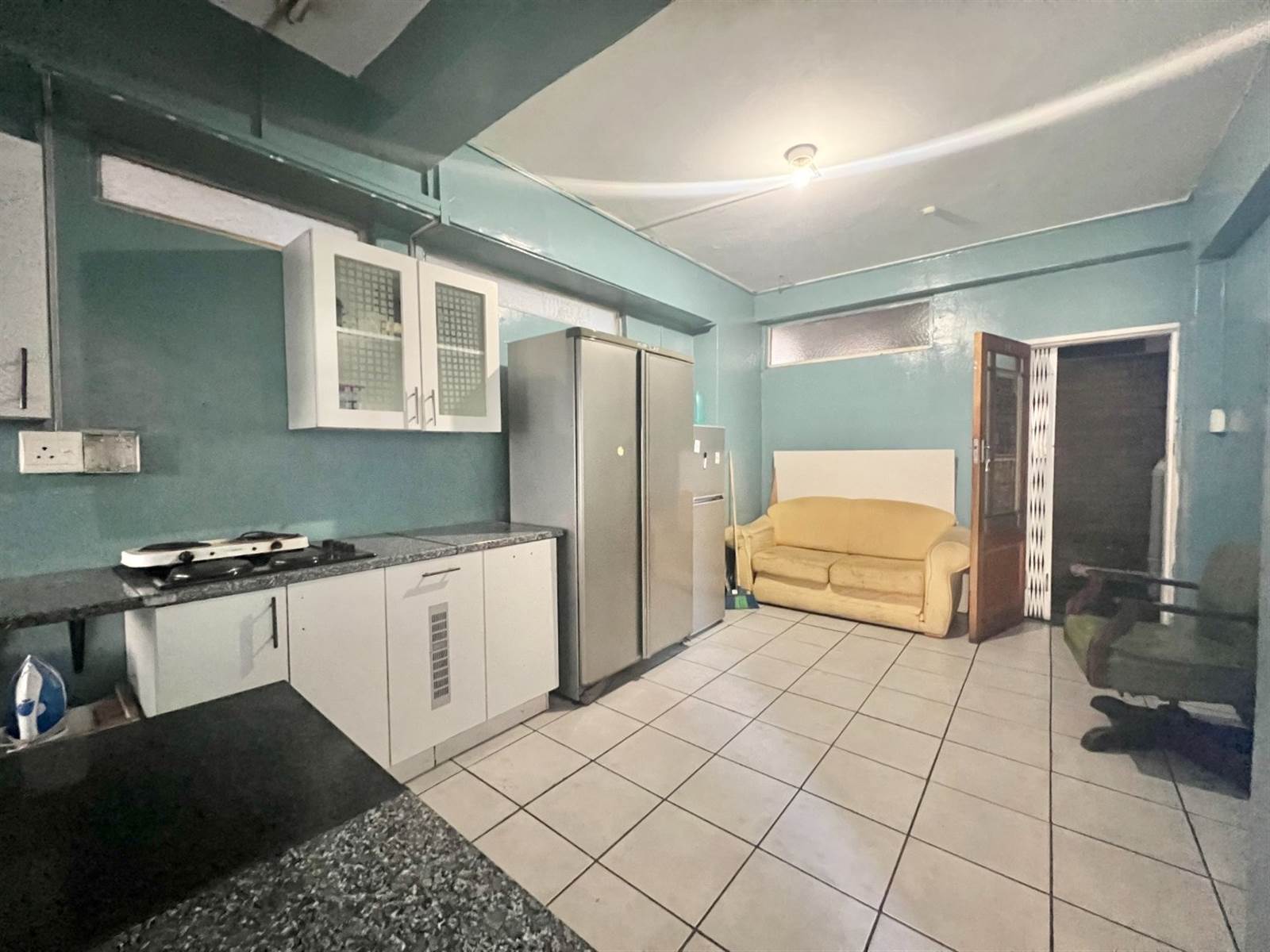 2 Bed Apartment in Pietermaritzburg Central photo number 2