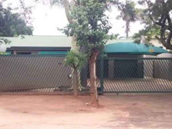 4 Bedroom House 4 Bedroom House