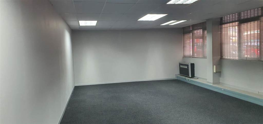 84  m² Commercial space in Hatfield photo number 10