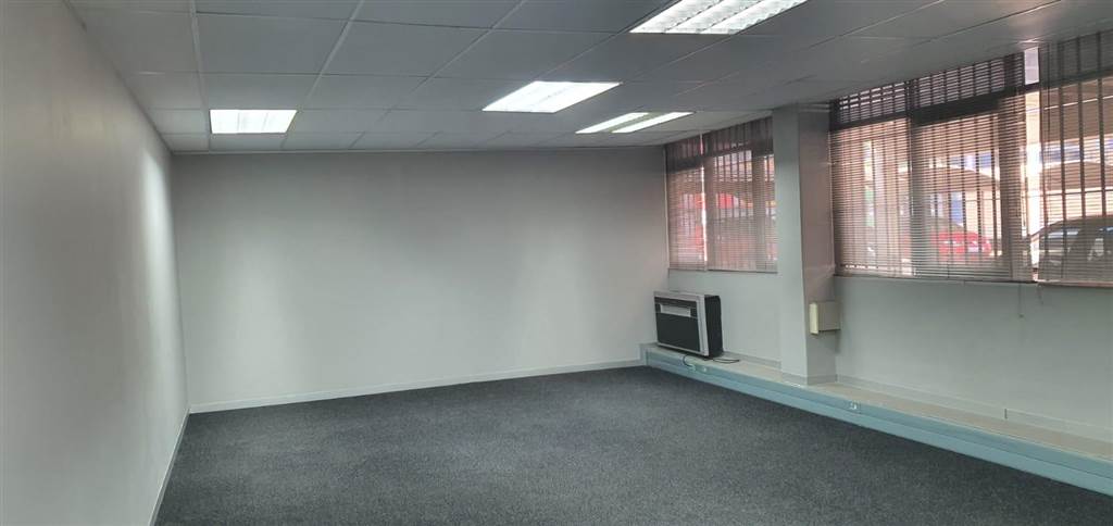 84  m² Commercial space in Hatfield photo number 8