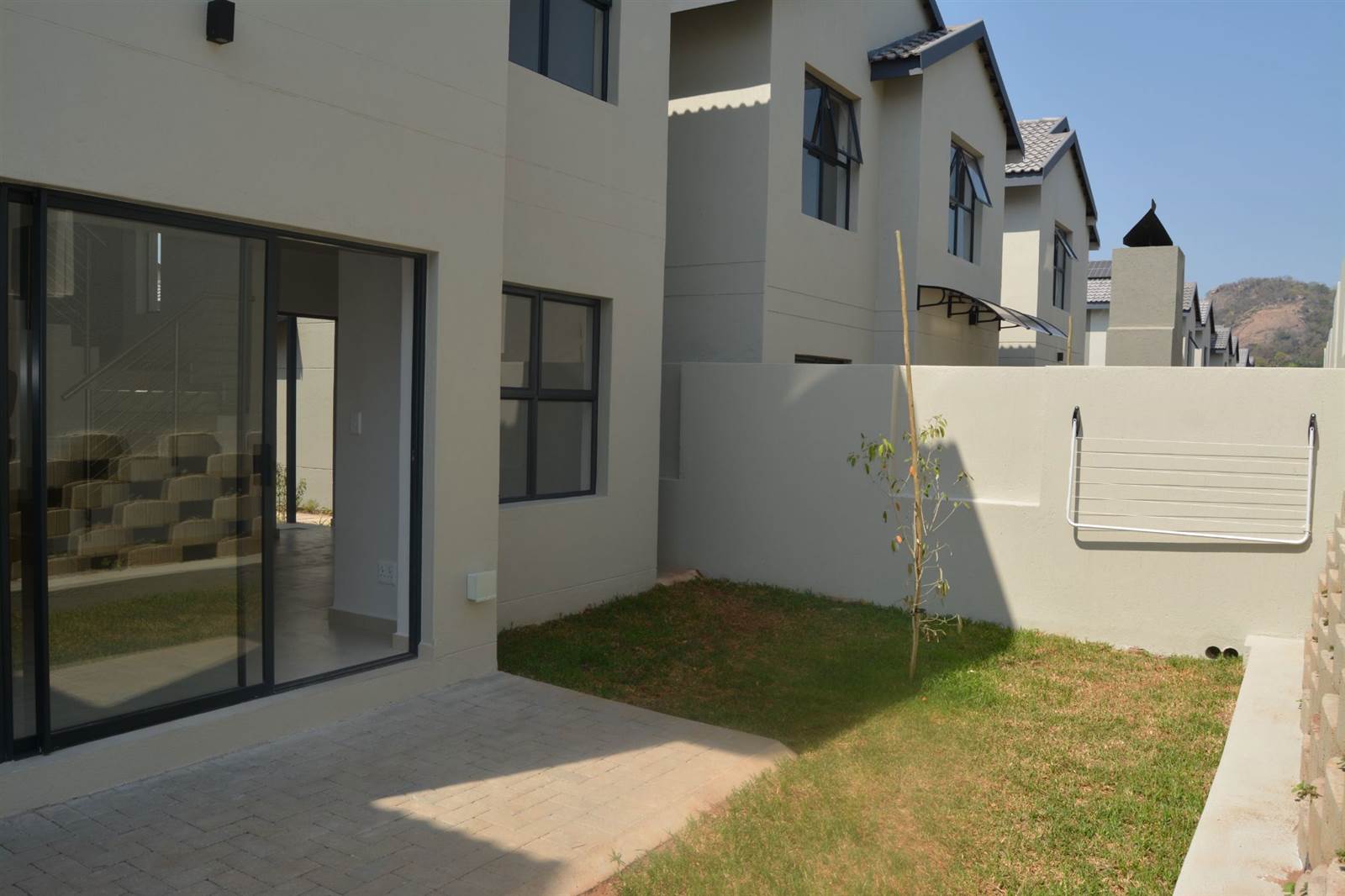 3 Bed Townhouse in Nelspruit photo number 6