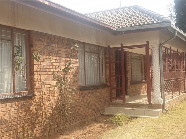 3 Bedroom House 3 Bedroom House