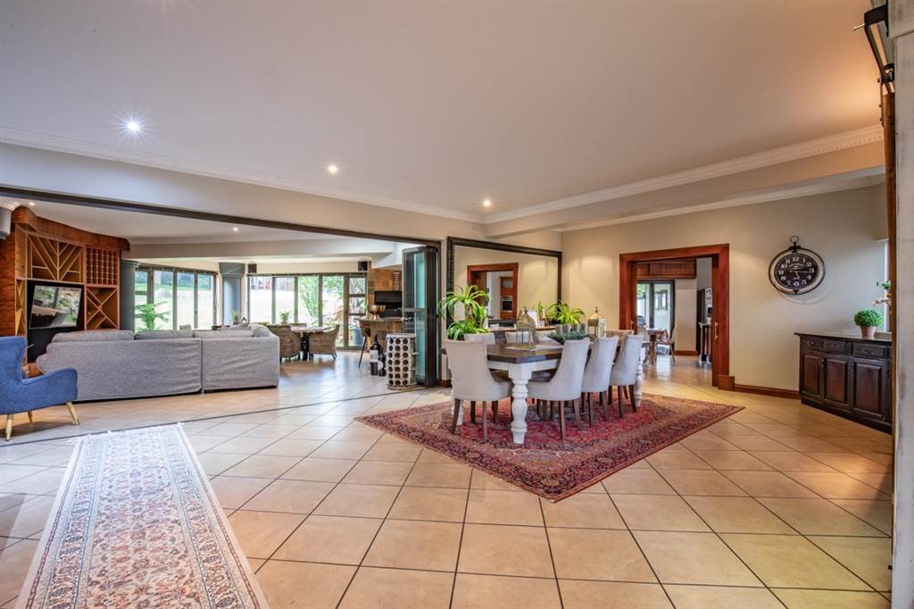 6 Bed House in Mooikloof Equestrian Estate photo number 10