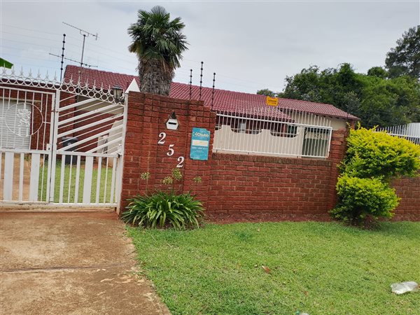 3 Bedroom House 3 Bedroom House