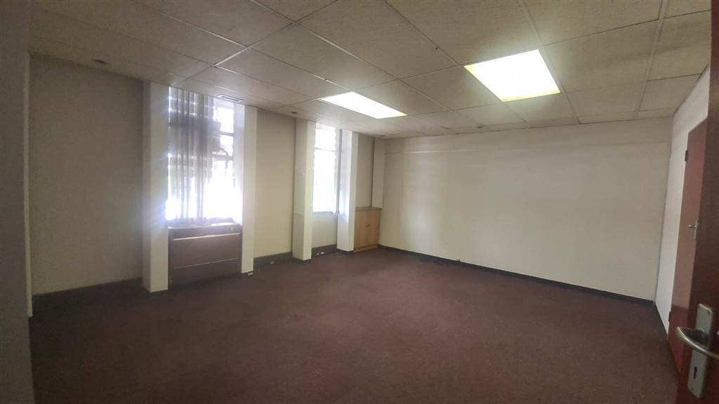 560  m² Commercial space in Pretoria Central photo number 21