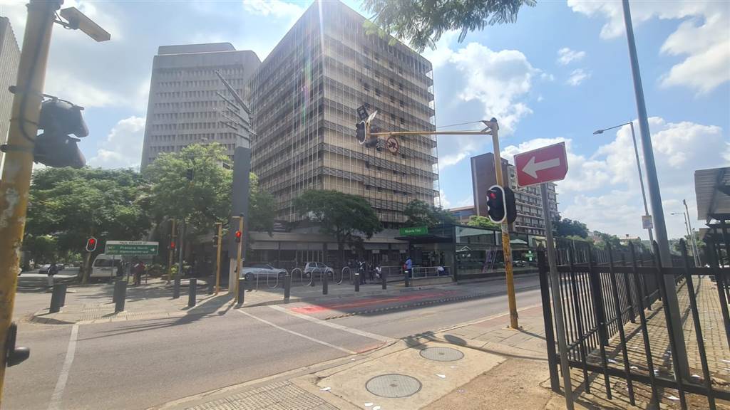 560  m² Commercial space in Pretoria Central photo number 1