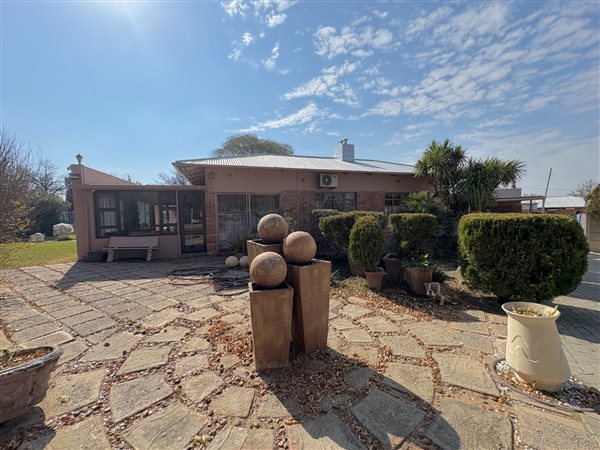 3 Bedroom House 3 Bedroom House