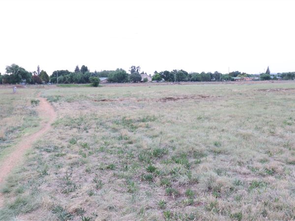 793 m² Land available in Fauresmith